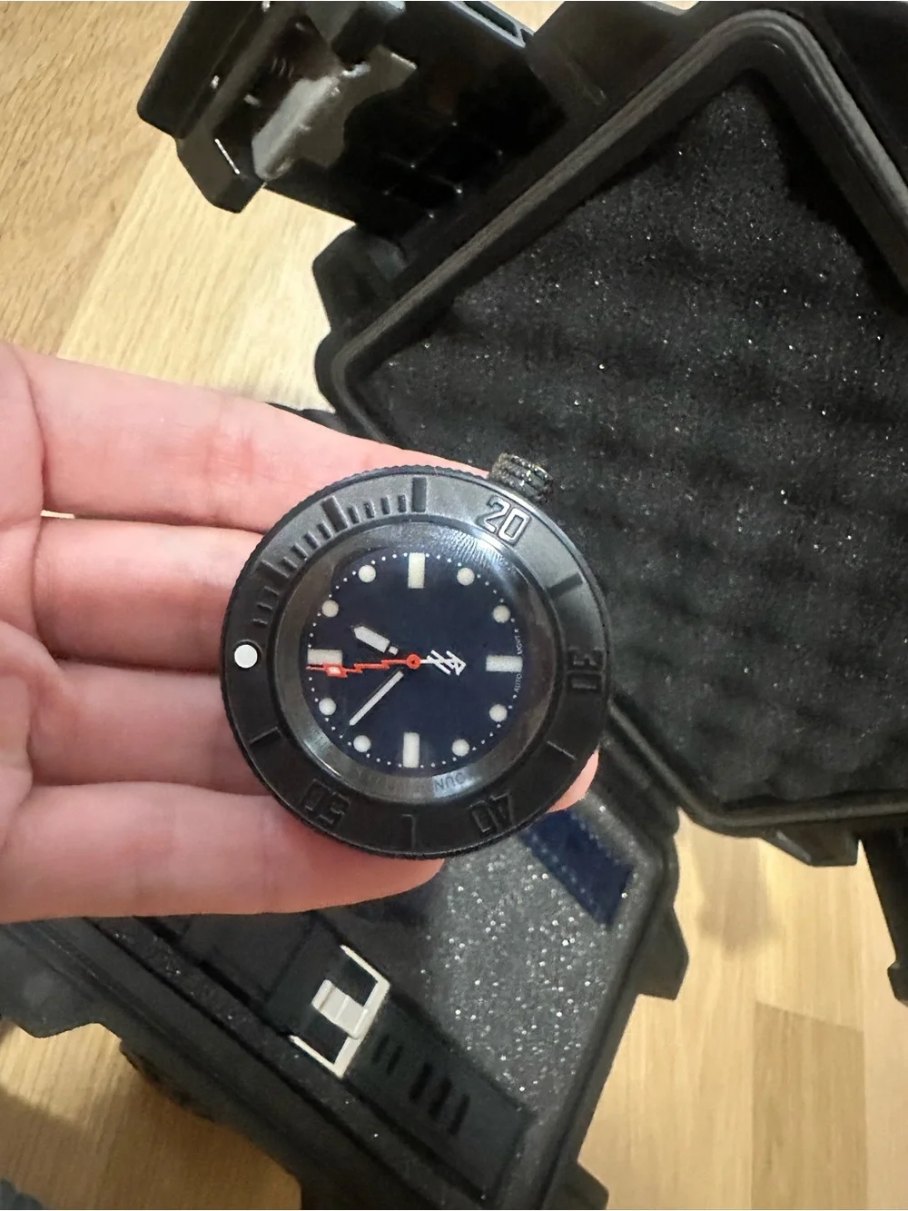 Rellek Hounds Black Dial Dive Watch with Two Straps